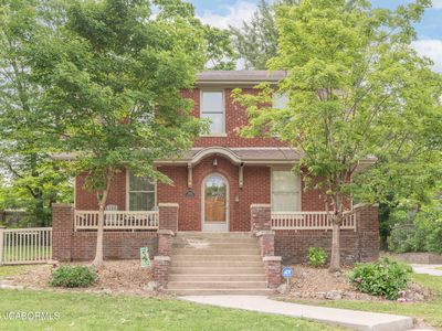 1000 Moreau Dr