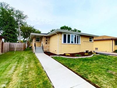 5544 Oakdale Dr