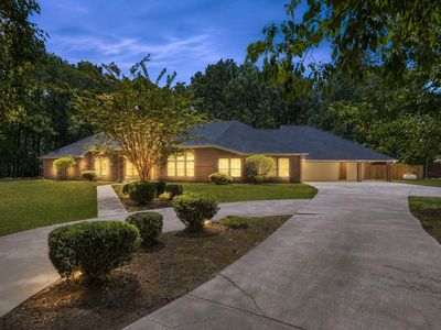 910 Commons Way Ct