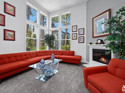 5800 Seawalk Dr APT 2