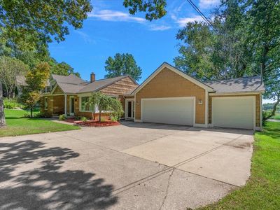 114 River Hills Dr