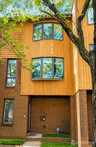 152 George St