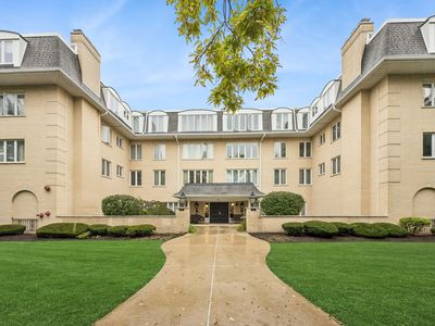 Property at 75 6th Ave APT 108, La Grange, IL