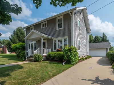 Property at 5 E Lincoln St, Mount Morris, IL