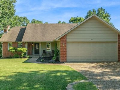 25 Lonsdale Dr