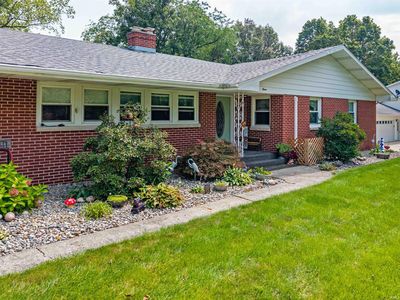 12 Grove Park Dr