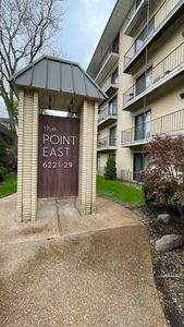 6221 N Niagara Ave APT 401