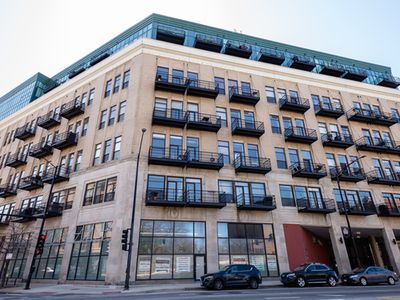 1645 W Ogden Ave Unit 505