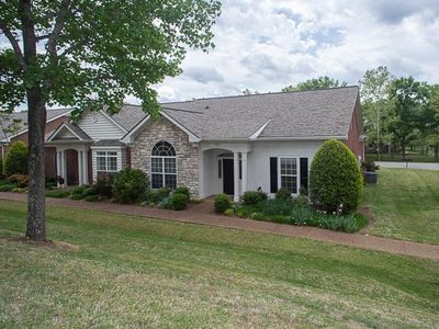 7037 Sunrise Cir