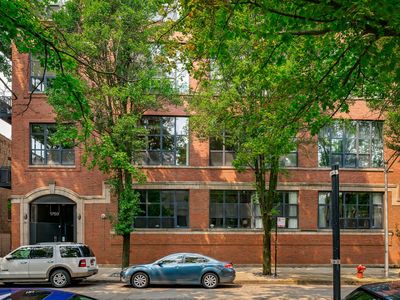 1750 N Wolcott Ave APT 102