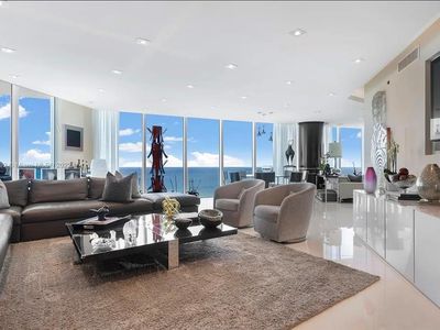 2711 S Ocean Dr #2902