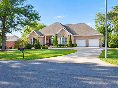 1724 Greenview Ln