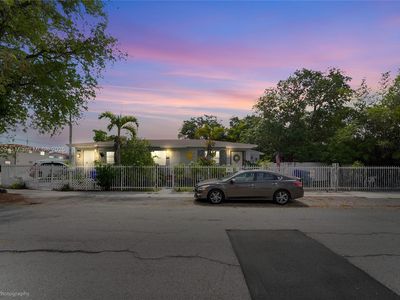 901 SW 34th Ave
