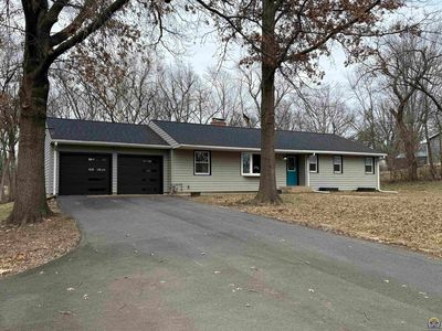 Property at 910 NW Menninger Rd, Topeka, KS