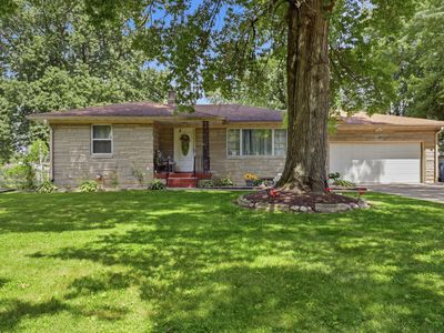 1201 N Eustis Dr