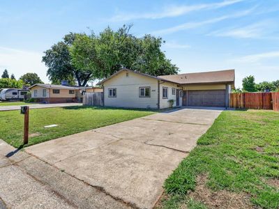 4828 Boyd Dr