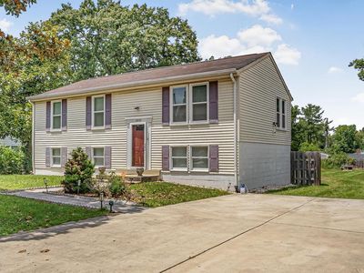 4632 Howe Ave