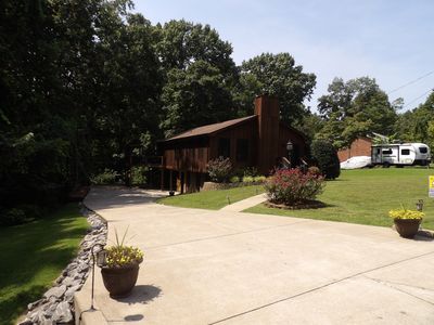 Property at 1002 Winding Way Dr, White House, TN