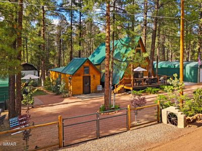 2184 Woods Dr