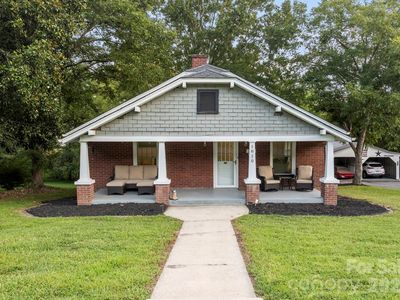 1810 Central Dr