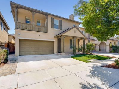 1094 Rock Ave