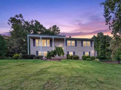 3 Debby Ln