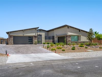 8310 W Camero Ave