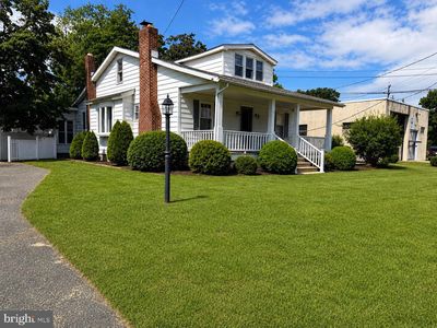 10 E Batten Ave
