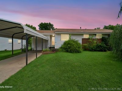 525 N 44th Ave W