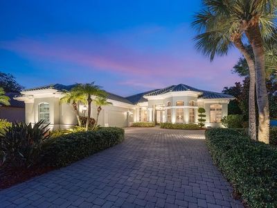 24 Grand Palms Blvd