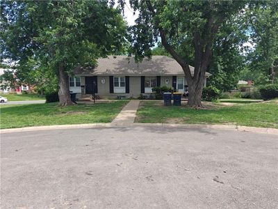 7916-7918 E 88th Ter