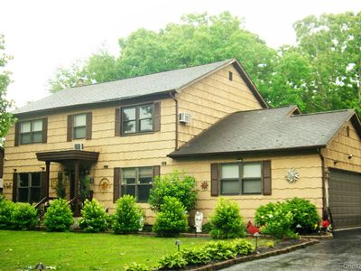 4 John Vincent Court