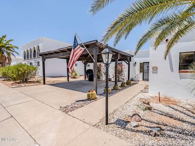 468 W Esperanza Blvd