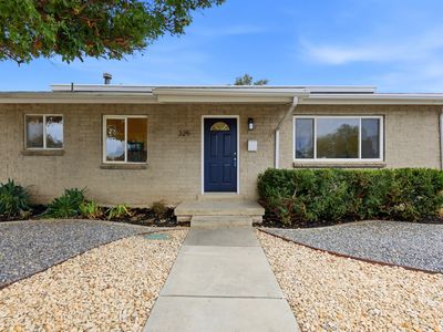 325 W Princeton Dr