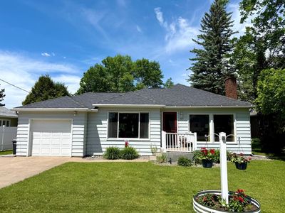 1019 Riverview Dr