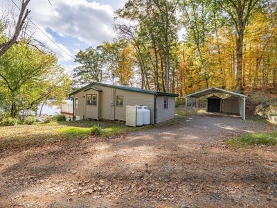 Property at 9 Chandler Rd, Holland, MA