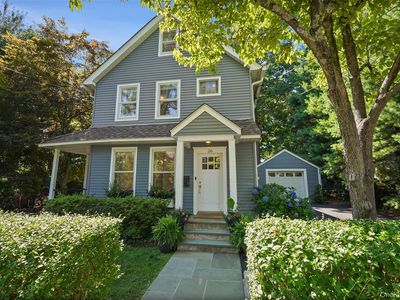26 Davis Avenue