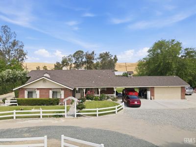 11120 Round Mountain Rd