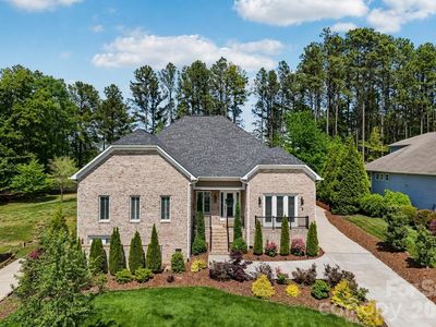 209 Holdsworth Dr