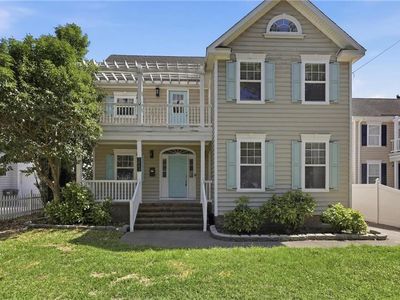 1443 Melrose Pkwy