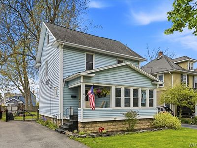 41 Woodlawn Ave
