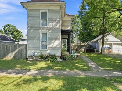 50 E Clay St