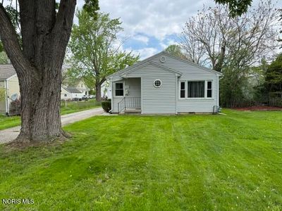 123 Carr Ave