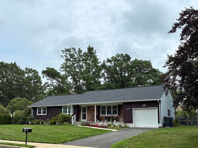 98 Woodridge Avenue