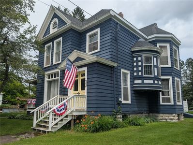 141 E Main St