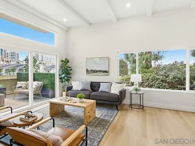 4020 La Jolla Village Dr