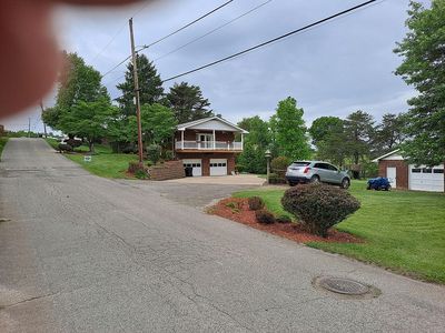 220 Pinewood Dr