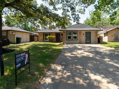 4311 Fallen Oaks Dr