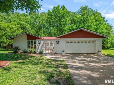61 Sarah Ave