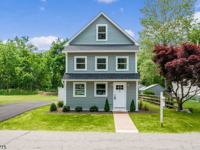 Property at 6 Brook St, Peapack, NJ